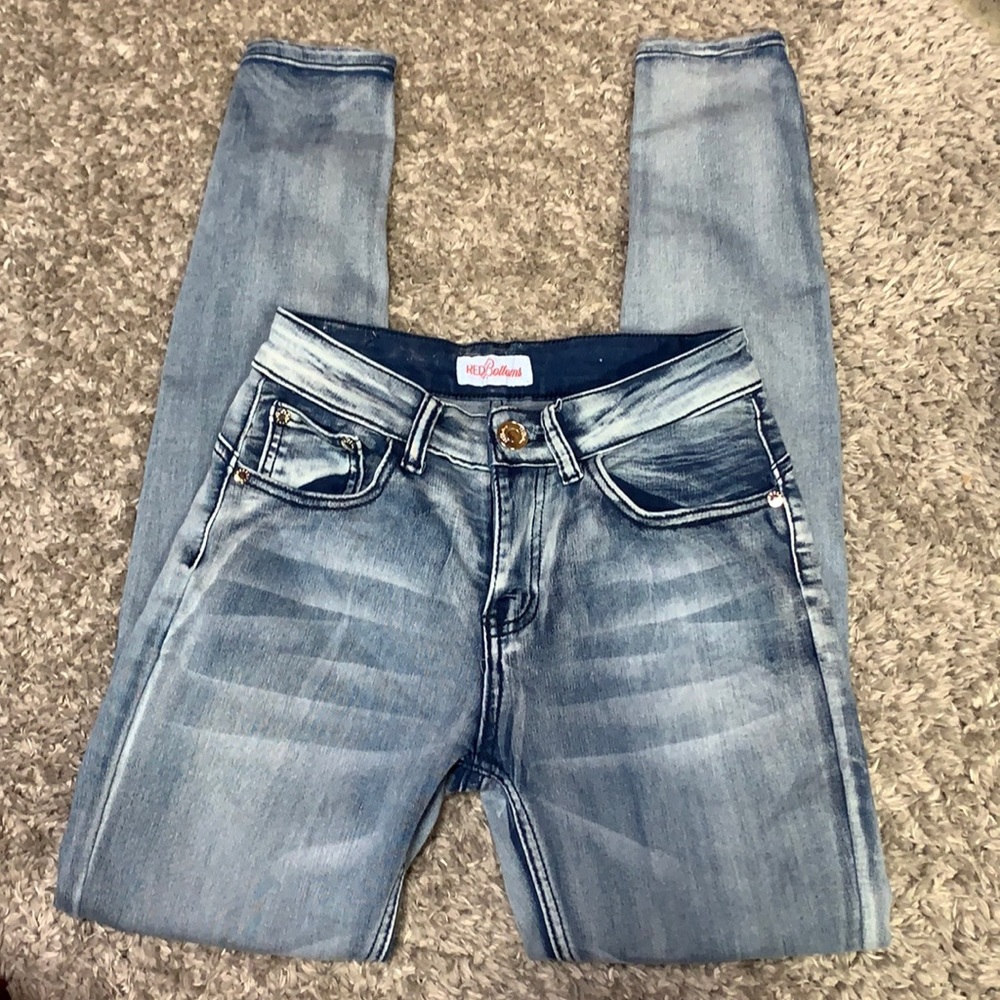 red bottom Jeans 1/2